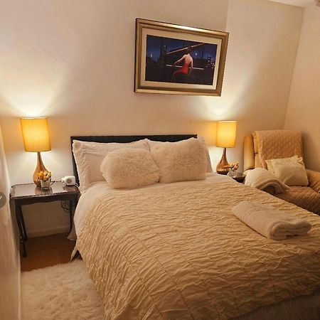 Cuisinease Apartman Ollerton Kültér fotó