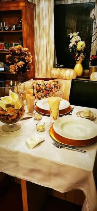 Cuisinease Apartman Ollerton Kültér fotó