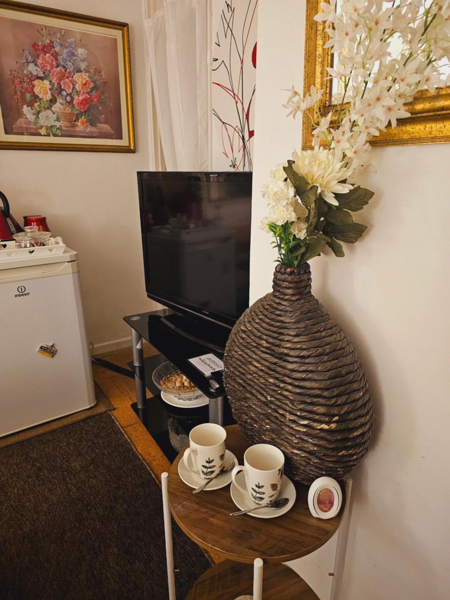 Cuisinease Apartman Ollerton Kültér fotó